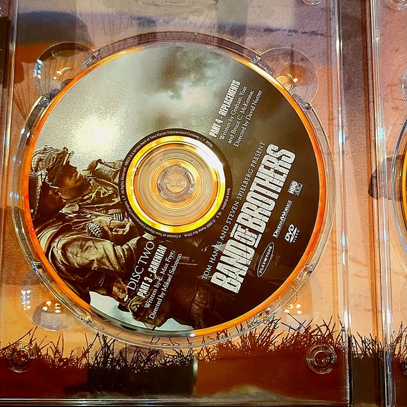 Band Of Brothers 6 Blue Ray Disc DVD Set in a  Collectable Metal Tin - Picture 6 of 10